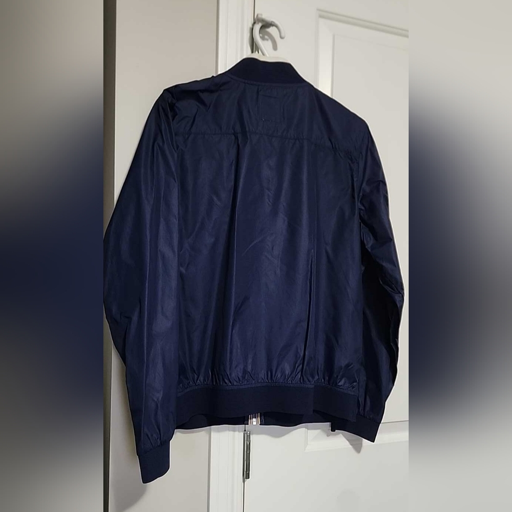 Windbreaker - Picture 3 of 3